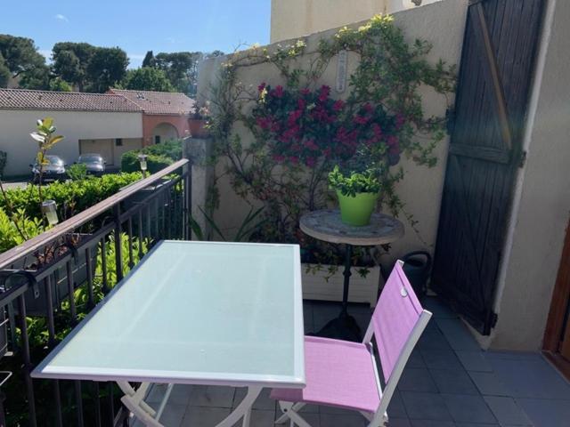 Calmeraie Plage Apartment Villeneuve-Loubet Exterior photo